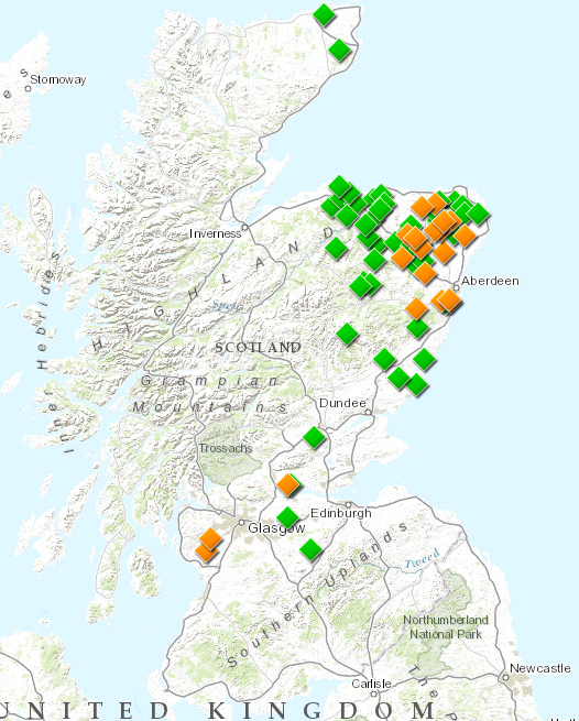 Map 4. Combined distribution of ‘Sunnyside of X’ (orange diamonds) and ‘Green(s of X’ (green diamonds). Map produced in ArcGis. © Crown Copyright and Landmark Information Group Limited 2020.  All rights reserved. (c.1583-1614 to 1922).   