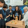 Henriette Hendriks and school students take part in the Brainiverse Challenge: ‘Can this model withstand a simulated earthquake?’