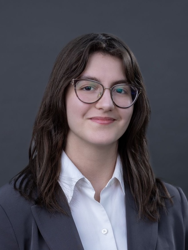  Nada Stojanovic