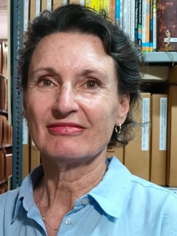 Prof Laura Wright