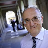 Vice-Chancellor speaks of "huge advantages" of bilingualism