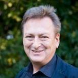 Dr Eivind  Kahrs